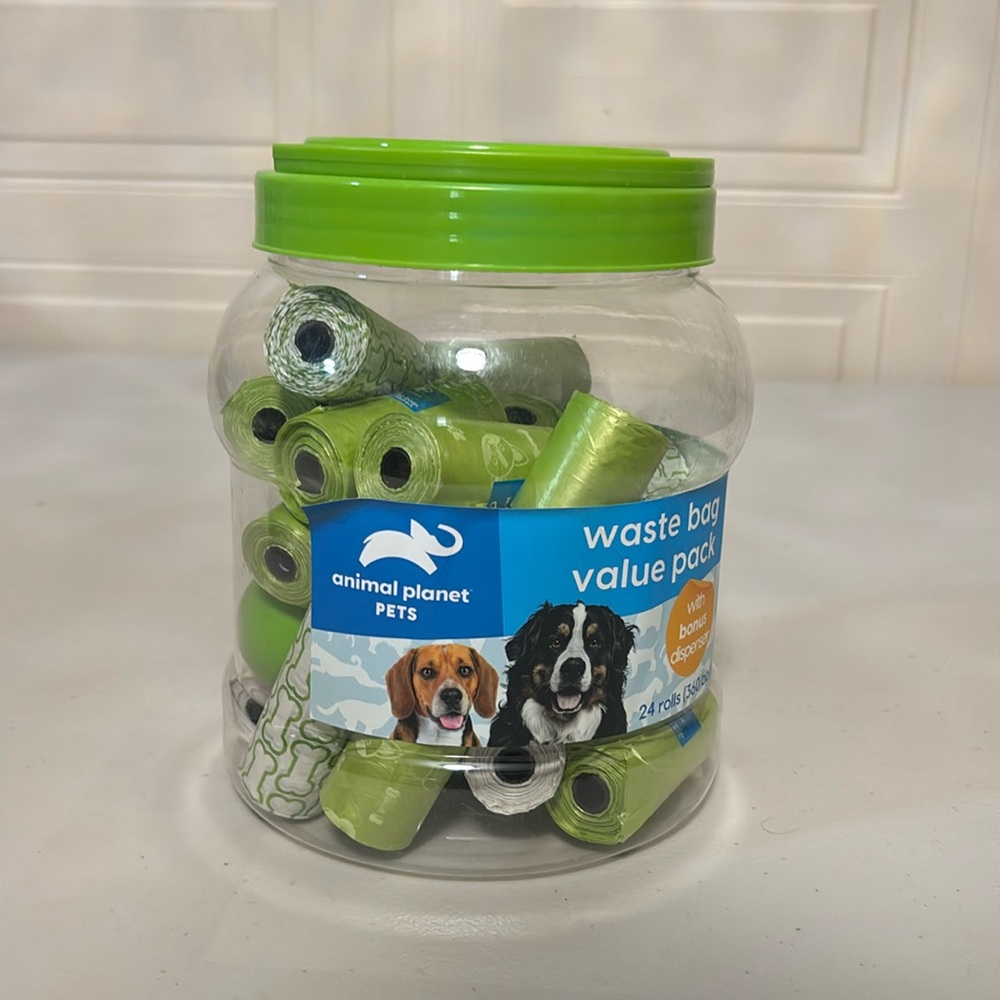Animal Planet Waste Bags Value 24Pack.  And Dispenser Let’s Go Dispenser Set New